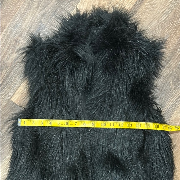 Zara Black Faux Fur Vest women’s medium lined warm - Picture 11 of 12